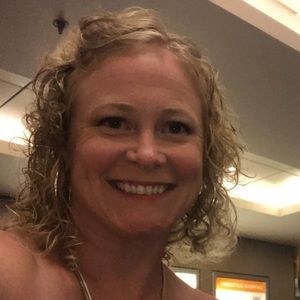 Meet your Posher, Alicia